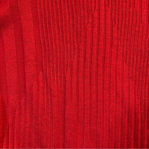 Apt. 9 brand Red Turtleneck Sweater, Ribbed Texture, Size Small - Picture 4 of 6